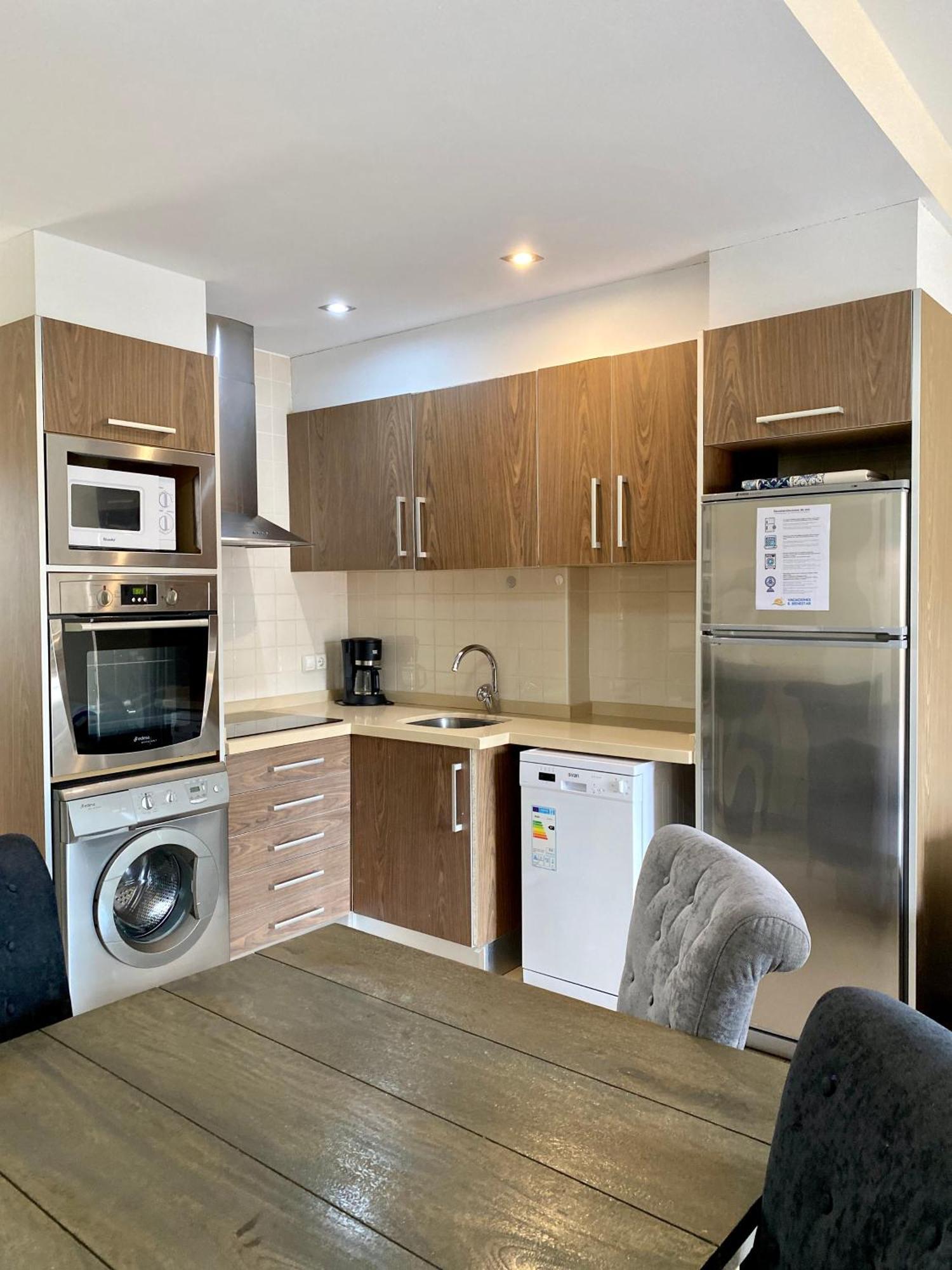 Apartamentos Carlton Vyb Denia Exteriör bild