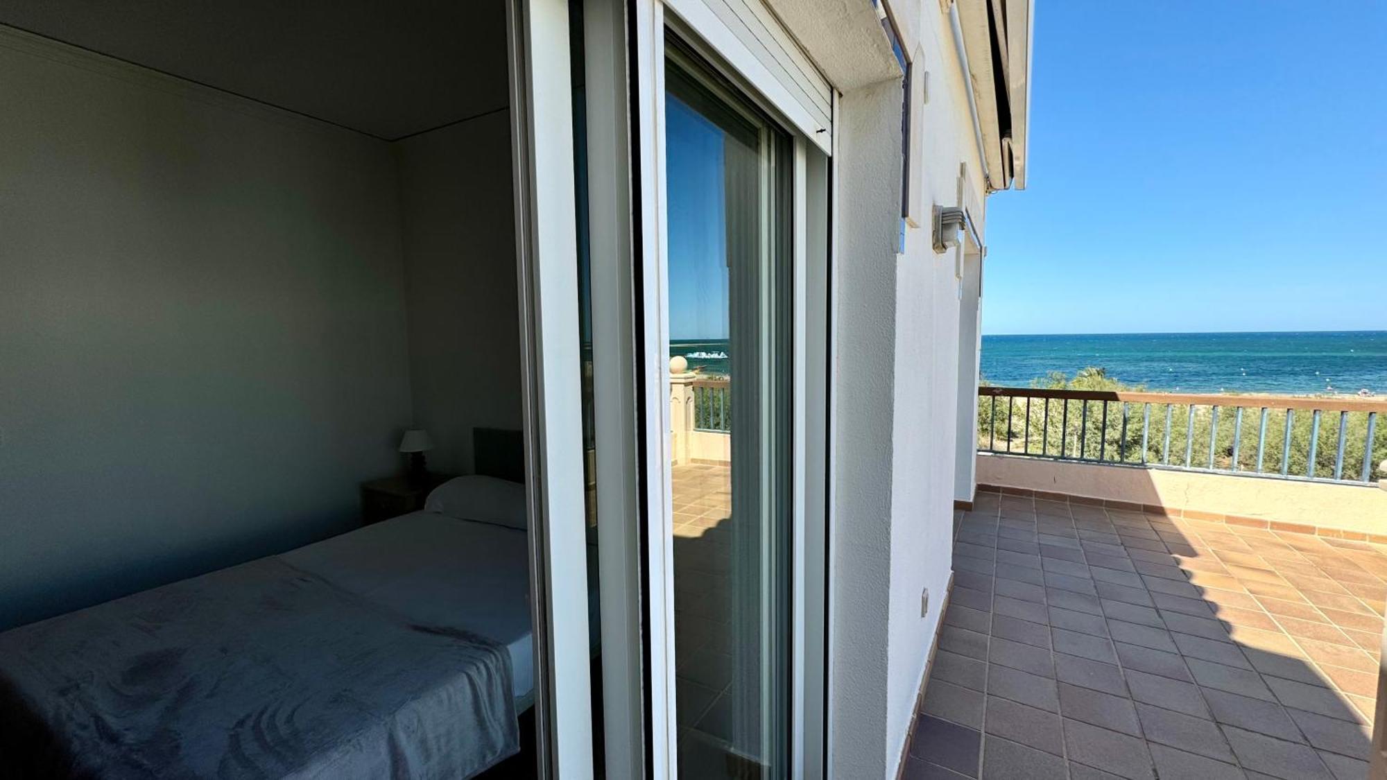 Apartamentos Carlton Vyb Denia Exteriör bild