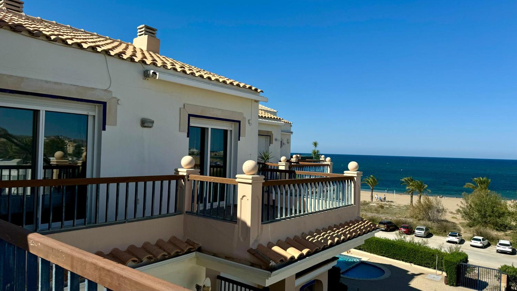 Apartamentos Carlton Vyb Denia Exteriör bild