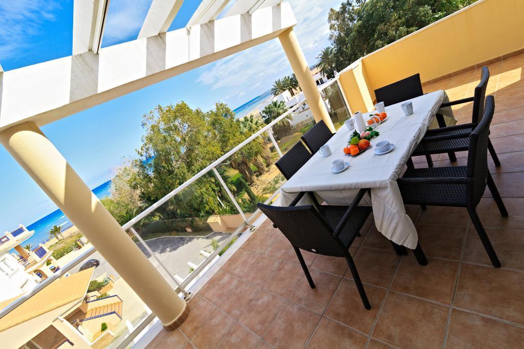 Apartamentos Carlton Vyb Denia Exteriör bild
